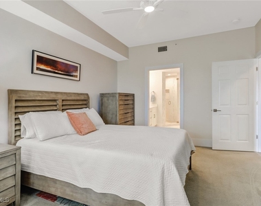 401 Bayfront Place - Photo Thumbnail 12