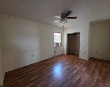 22884 Oakmont Drive - Photo Thumbnail 20