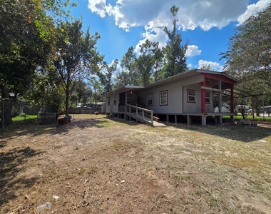 22884 Oakmont Drive - Photo Thumbnail 3