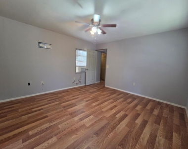 22884 Oakmont Drive - Photo Thumbnail 23
