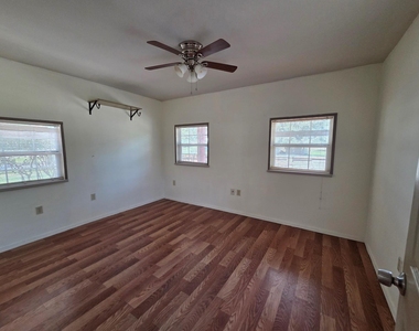 22884 Oakmont Drive - Photo Thumbnail 11