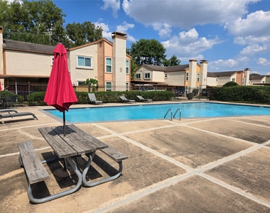 13210 Old Richmond Road - Photo Thumbnail 7