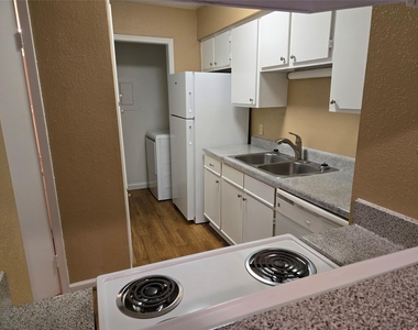 13210 Old Richmond Road - Photo Thumbnail 12