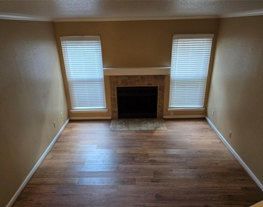 13210 Old Richmond Road - Photo Thumbnail 8