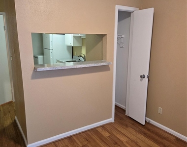 13210 Old Richmond Road - Photo Thumbnail 10