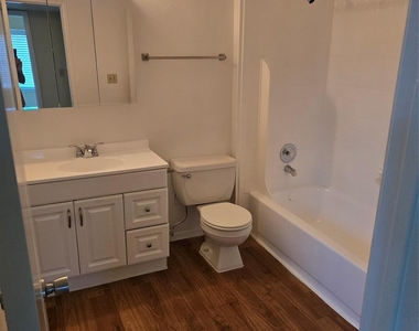 13210 Old Richmond Road - Photo Thumbnail 16