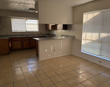 2114 W Greens Road - Photo Thumbnail 3