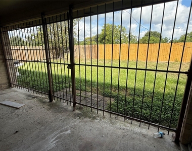 2114 W Greens Road - Photo Thumbnail 9