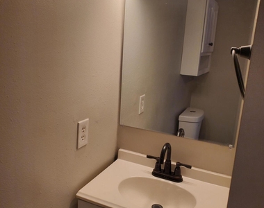 1105 Santa Rosa Drive - Photo Thumbnail 9
