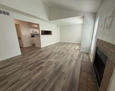 7200 W T C Jester Boulevard - Photo Thumbnail 10