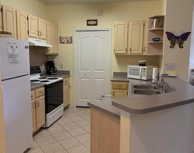 8917 Legacy Court - Photo Thumbnail 5