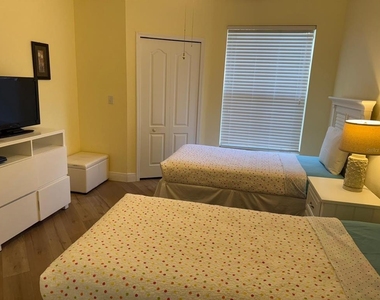 8917 Legacy Court - Photo Thumbnail 19