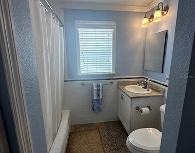 401 Oakwood Avenue - Photo Thumbnail 11