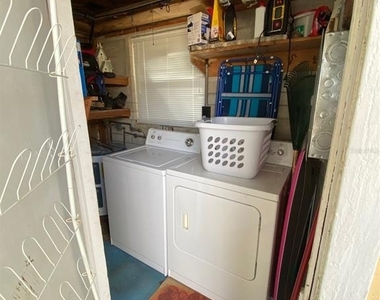 401 Oakwood Avenue - Photo Thumbnail 18