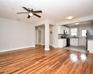 1028 Ne 3rd Avenue - Photo Thumbnail 1
