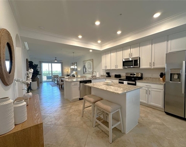 14071 Heritage Landing Boulevard - Photo Thumbnail 2