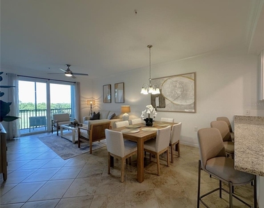 14071 Heritage Landing Boulevard - Photo Thumbnail 4