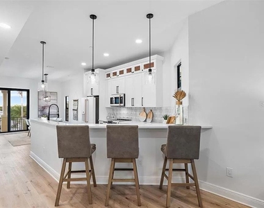 6418 Margarita Shores Lane - Photo Thumbnail 25