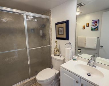 7461 W Country Club Drive N - Photo Thumbnail 11