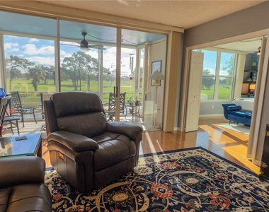 7461 W Country Club Drive N - Photo Thumbnail 3