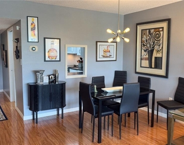 7461 W Country Club Drive N - Photo Thumbnail 2