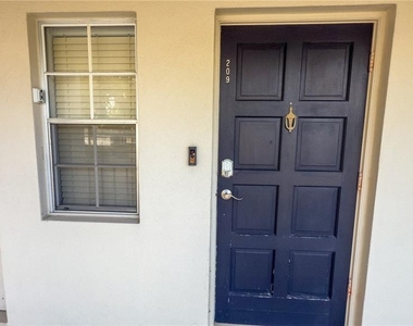 7461 W Country Club Drive N - Photo Thumbnail 19