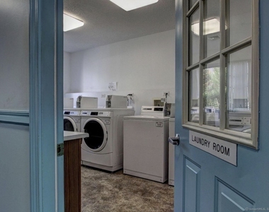 256 Peck Lane - Photo Thumbnail 5