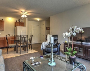 256 Peck Lane - Photo Thumbnail 7