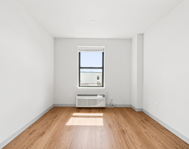 158 Main Street - Photo Thumbnail 11