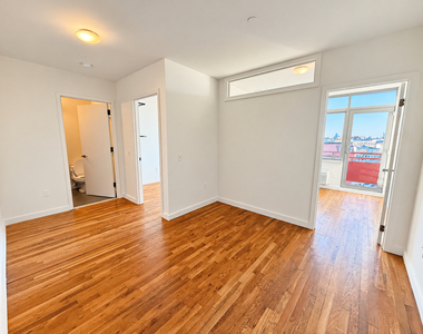 184 Noll Street - Photo Thumbnail 2