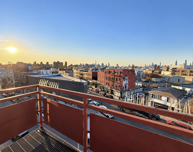 184 Noll Street - Photo Thumbnail 4