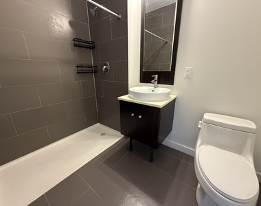 184 Noll Street - Photo Thumbnail 10