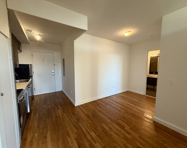 184 Noll Street - Photo Thumbnail 6