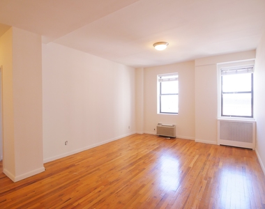 440 East 88th Street - Photo Thumbnail 1