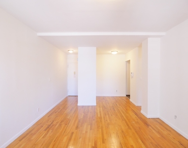 440 East 88th Street - Photo Thumbnail 2