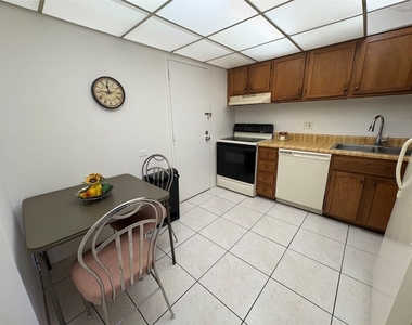3750 Inverrary Drive - Photo Thumbnail 5
