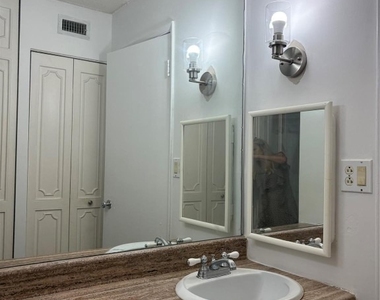 3750 Inverrary Drive - Photo Thumbnail 12