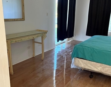 3750 Inverrary Drive - Photo Thumbnail 11
