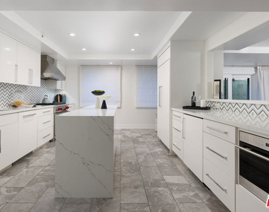 155 N Hamilton Drive - Photo Thumbnail 13