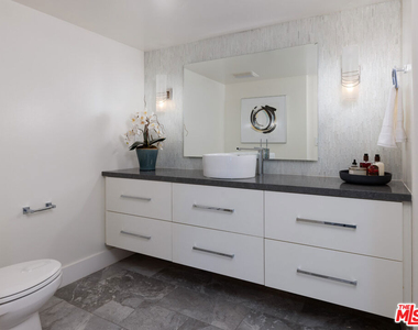 155 N Hamilton Drive - Photo Thumbnail 29