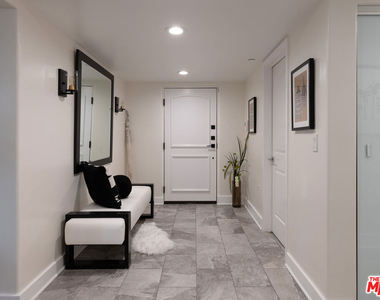 155 N Hamilton Drive - Photo Thumbnail 6