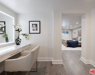 155 N Hamilton Drive - Photo Thumbnail 20