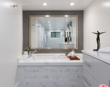 155 N Hamilton Drive - Photo Thumbnail 24
