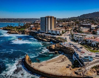 909 Coast Blvd - Photo Thumbnail 18