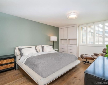 909 Coast Blvd - Photo Thumbnail 6
