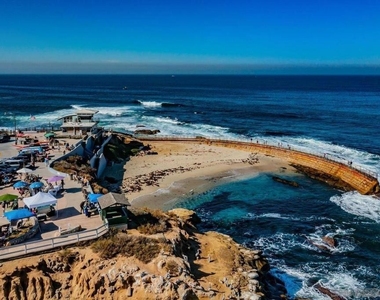 909 Coast Blvd - Photo Thumbnail 19