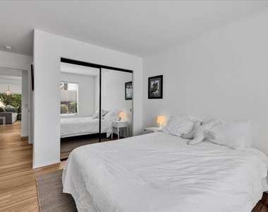 48137 Vista Cielo - Photo Thumbnail 22