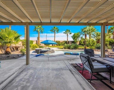 60636 Desert Shadows Drive - Photo Thumbnail 60
