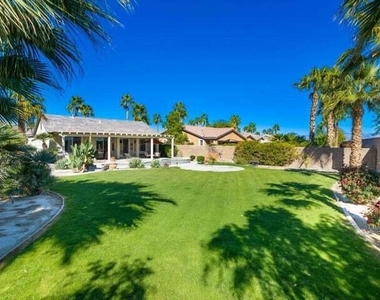 60636 Desert Shadows Drive - Photo Thumbnail 13