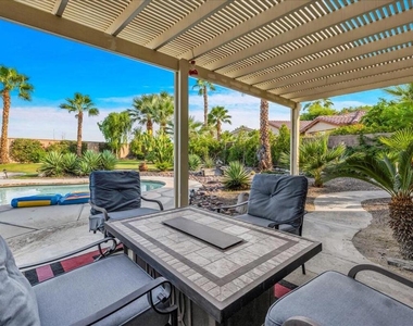 60636 Desert Shadows Drive - Photo Thumbnail 6